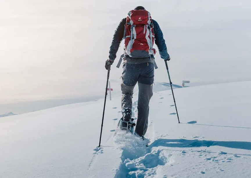 Louez vos raquettes ou participez &agrave; une des sorties organis&eacute;es par le Bureau des guides de Cauterets